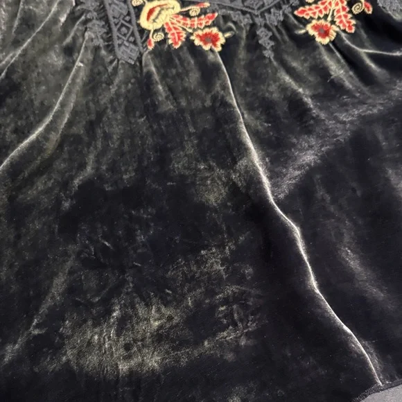 Johnny Was Blue Embroidered Top - Picture 6 of 7